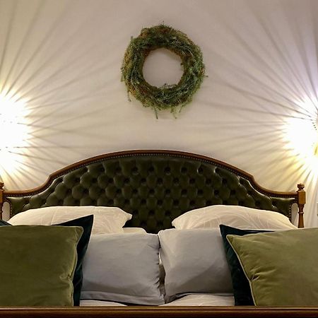 Sonnenhof 1737 - Ferienzimmer & Apartments Barbelroth Экстерьер фото