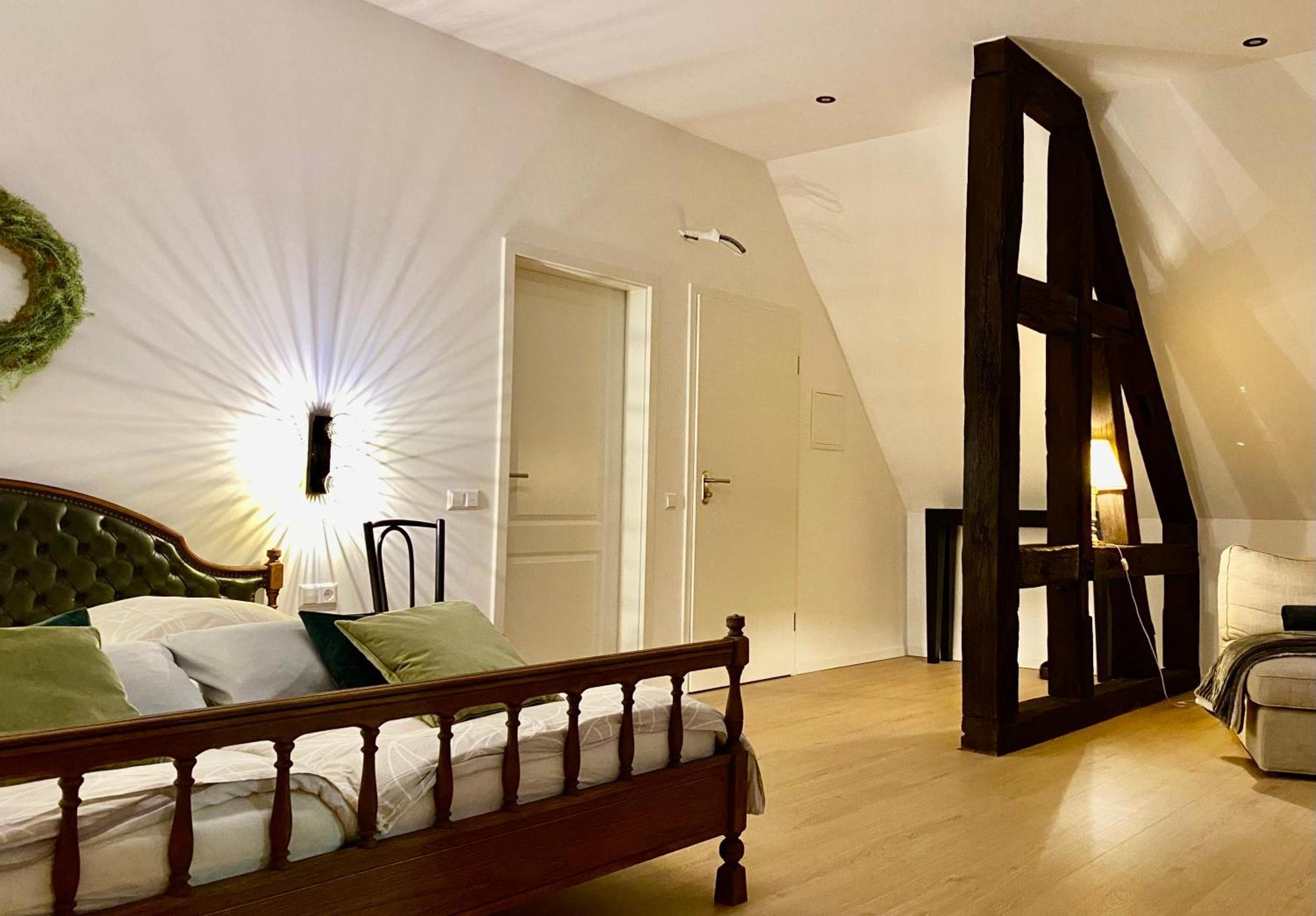 Sonnenhof 1737 - Ferienzimmer & Apartments Barbelroth Экстерьер фото