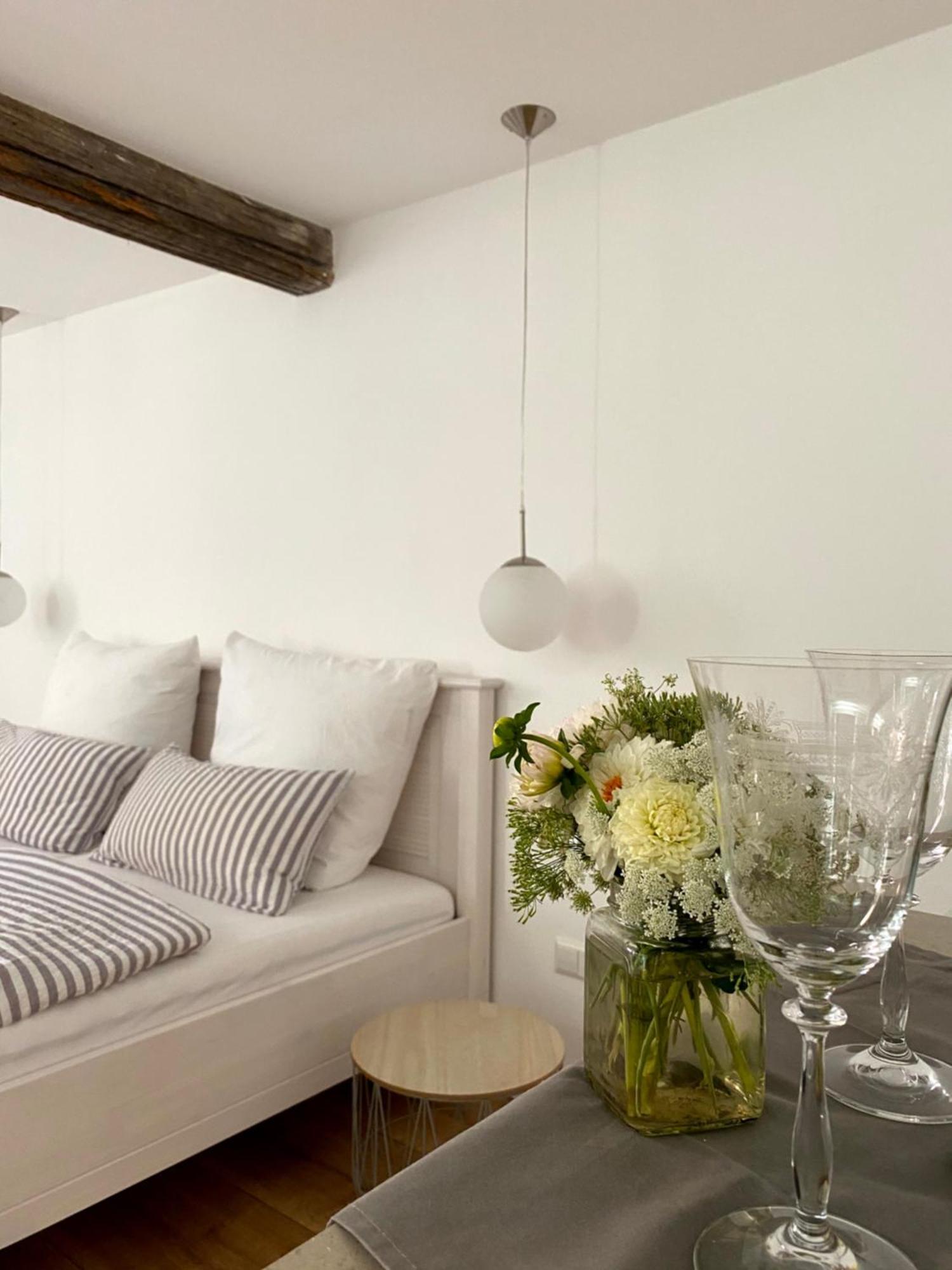 Sonnenhof 1737 - Ferienzimmer & Apartments Barbelroth Экстерьер фото