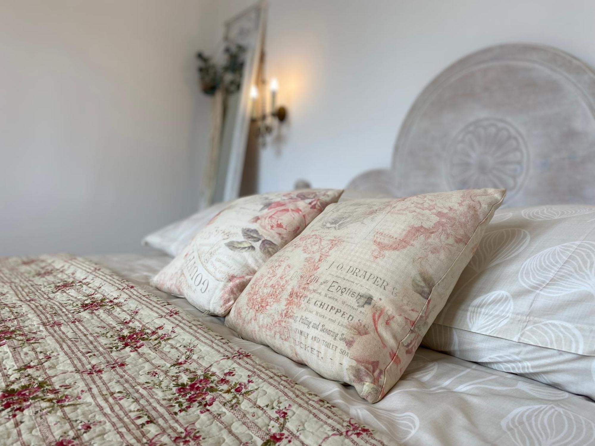 Sonnenhof 1737 - Ferienzimmer & Apartments Barbelroth Экстерьер фото
